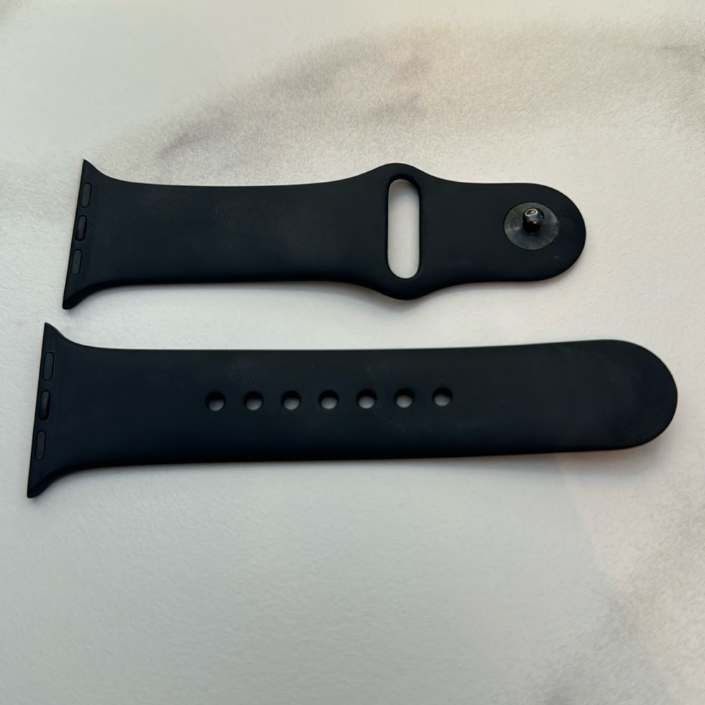 Apple silicone sport band